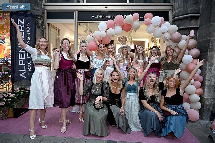 Eröffnung AlpenHerz von Sandra Abt am Marienplatz am 02.09.2024 / ©Foto: ABR-Pictures/Wolfgang Breiteneicher